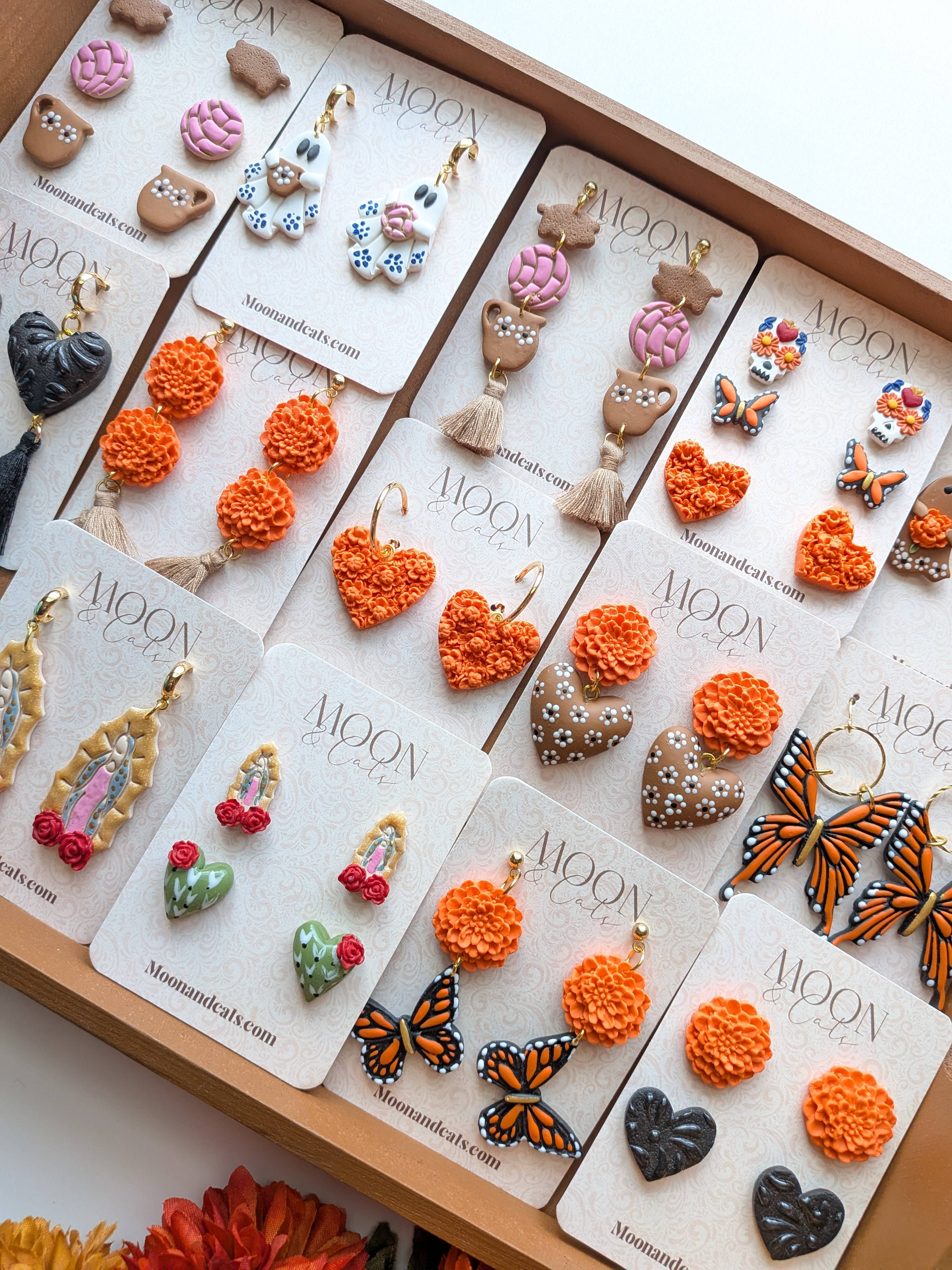 Corazón Florido Earrings🧡🌼