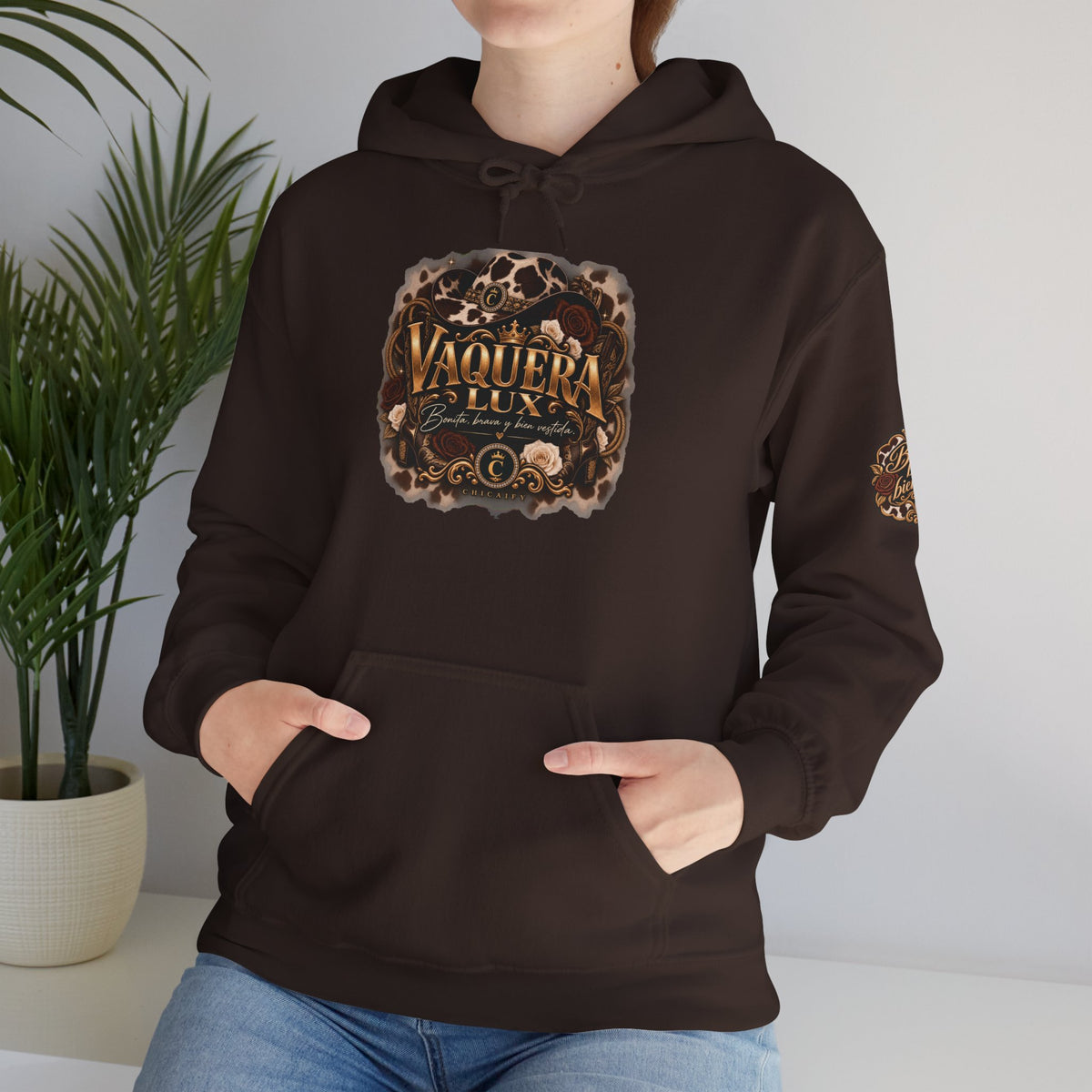 Vaquera Lux – Bonita, Brava y Bien Vestida | Heavy Blend™ Hooded Sweatshirt