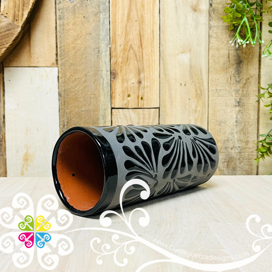 Black Espiga Plumeado Cilindro Clay Vase - Florero Barro