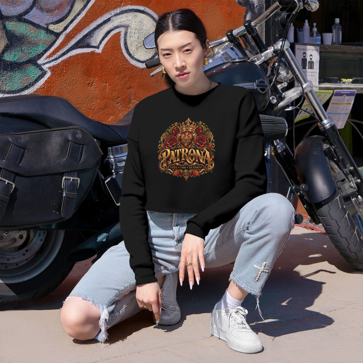 Patrona | Crowned in Power – Chicaify Collection | Women's Cropped Sweatshirt