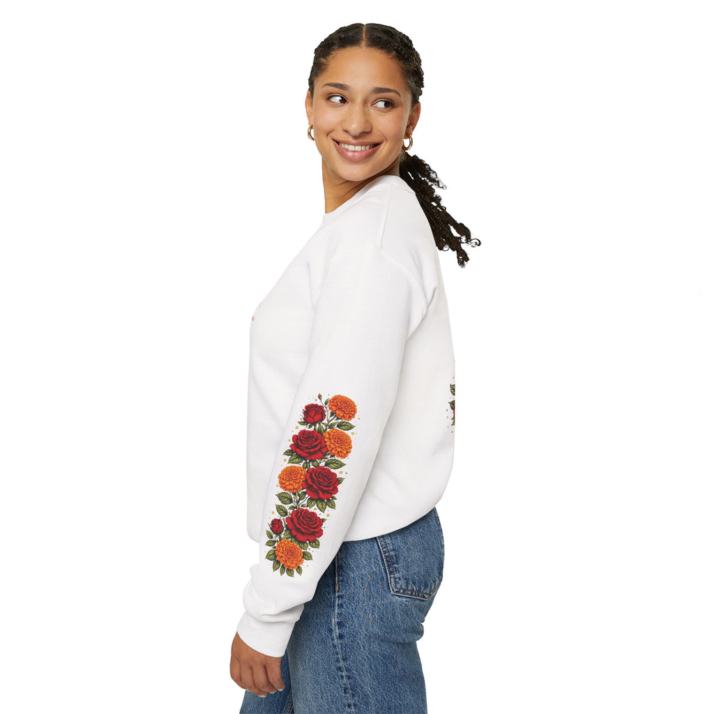 "Segura. Fuerte. Única." Rose Bouquet Sweatshirt