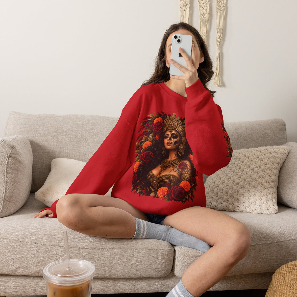 Reina Azteca: Entre Rosas y Cempasúchil | Unisex Heavy Blend™ Crewneck Sweatshirt