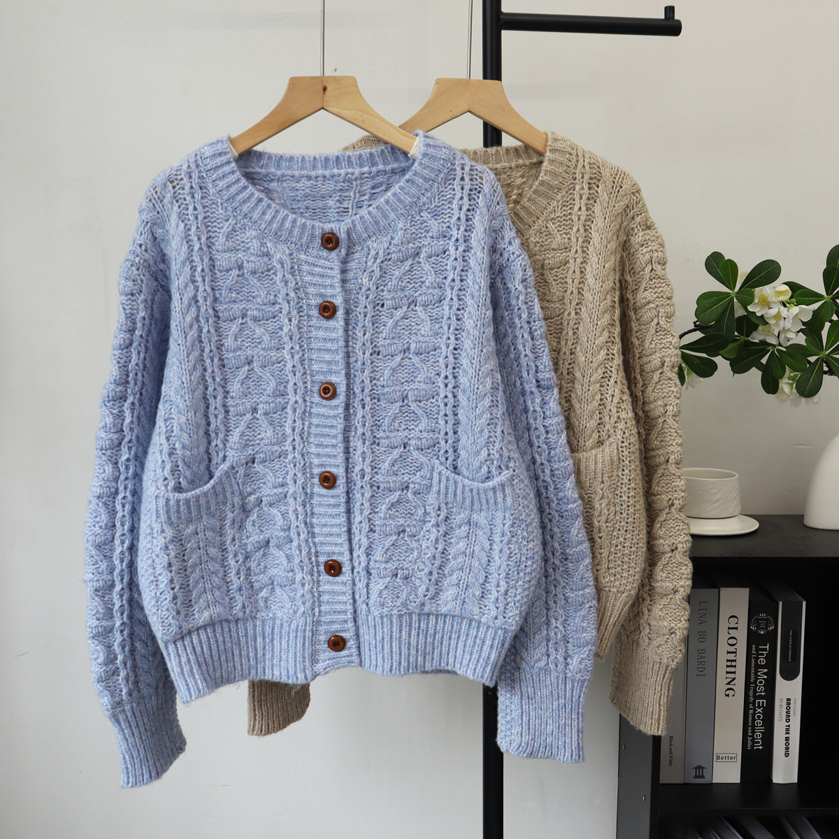 Relaxed Cable Knit Sweater