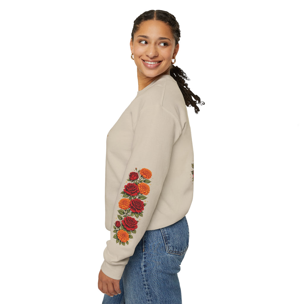 "Segura. Fuerte. Única." Rose Bouquet Sweatshirt