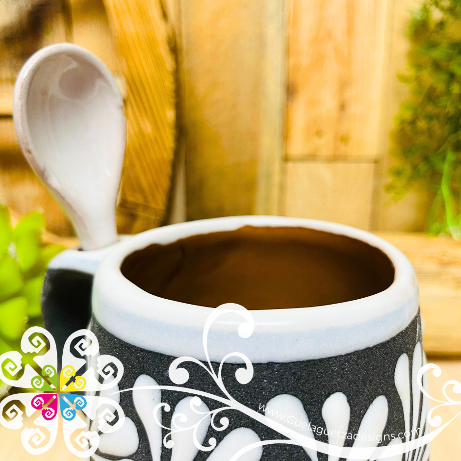 Black with White Clay Mug with Spoon - Taza Espiga con Cuchara
