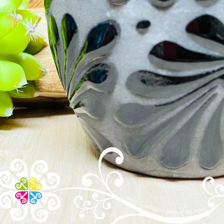 Black Espiga Plumeado Bola Clay Vase - Florero Barro