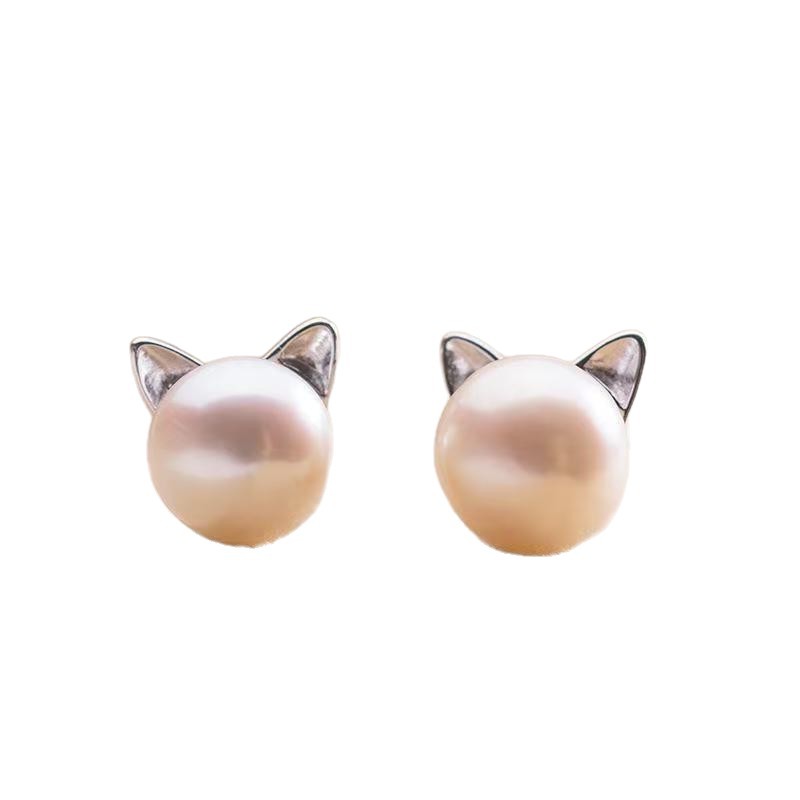 Luxe Cat-shaped Pearl Stud Earrings Elegant