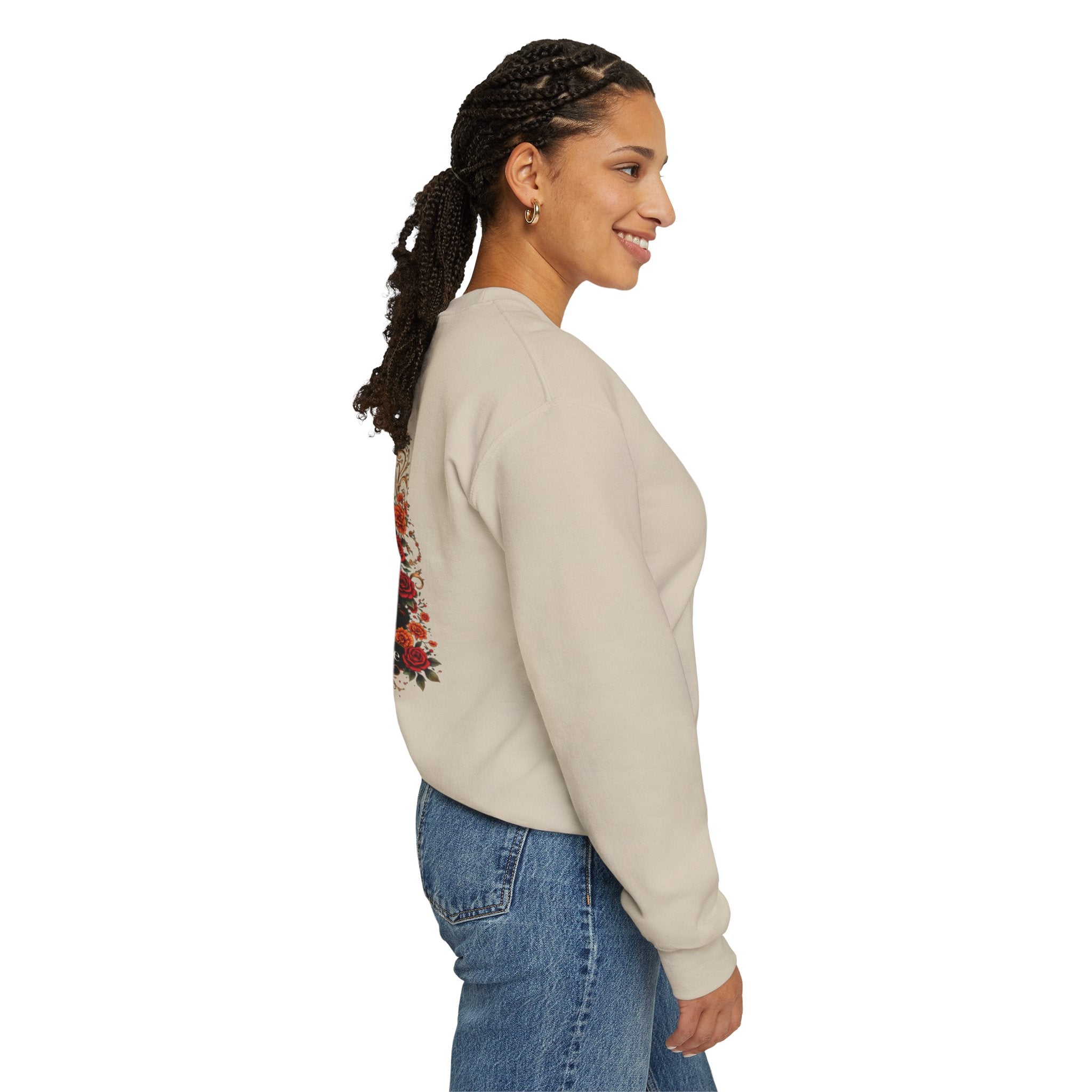 "Confidentemente única" Floral Sugar Skull Pullover Sweatshirt
