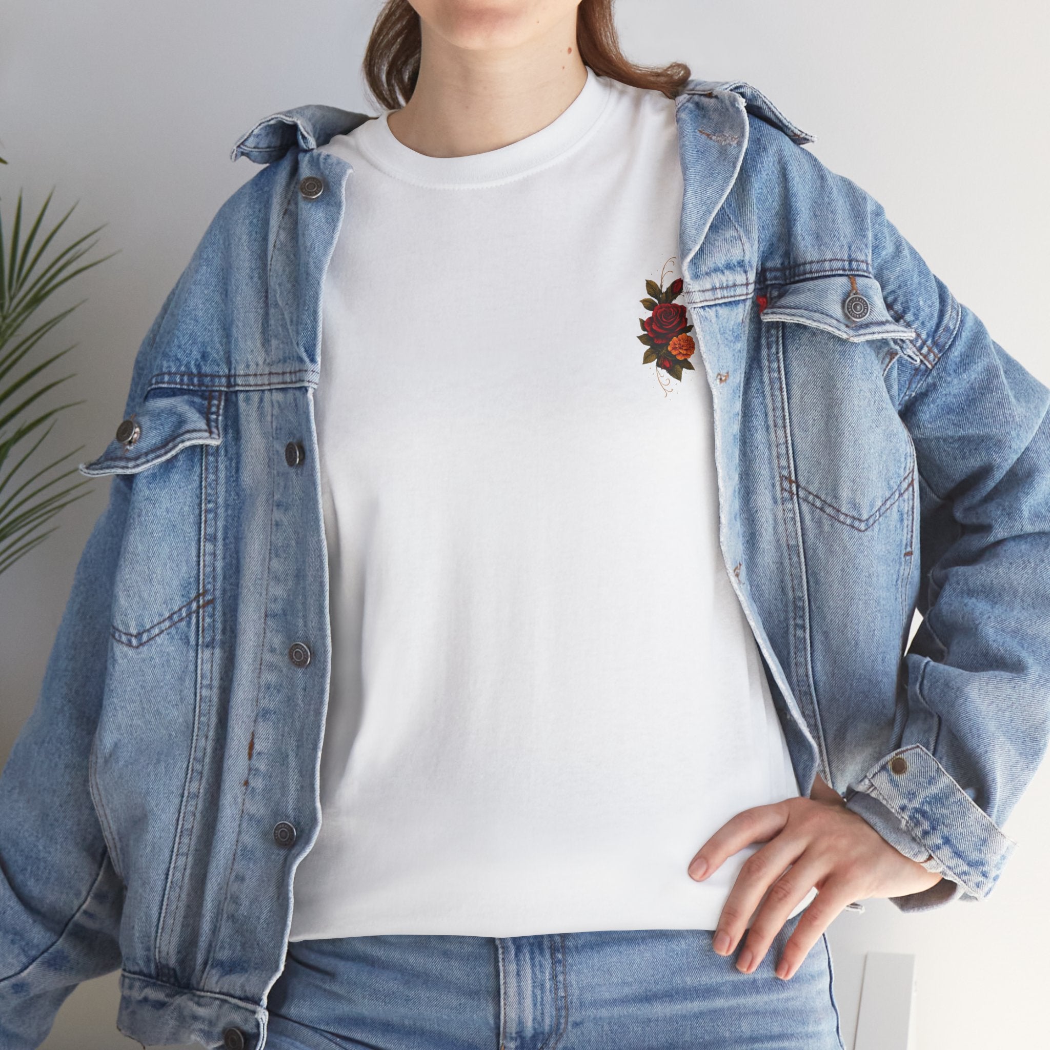 "Confidentemente Única" Floral Graphic T‑Shirt