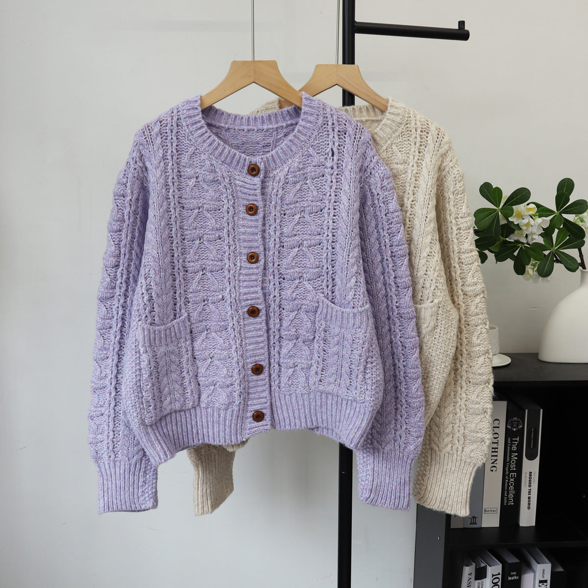 Relaxed Cable Knit Sweater