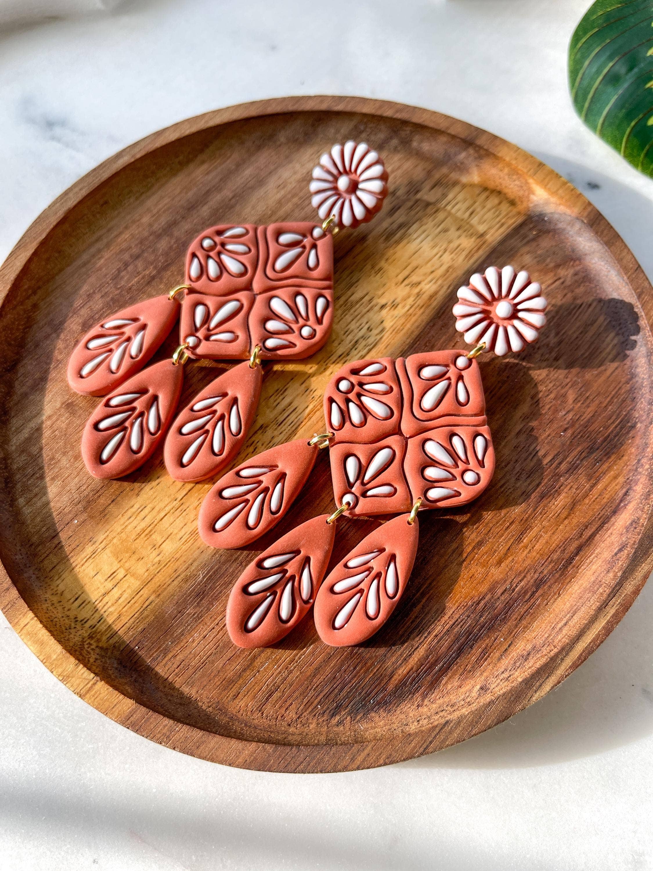 Raíces Artesanales Statement Earrings