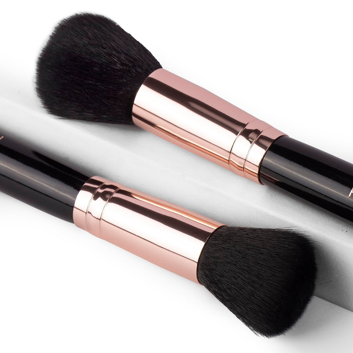 Real Perfection 16-Piece Makeup Brush Set