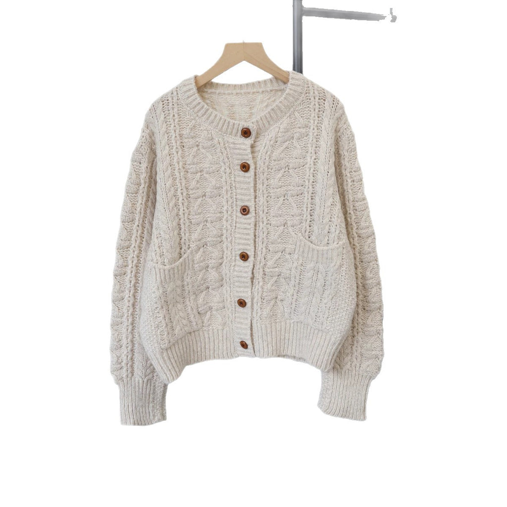 Relaxed Cable Knit Sweater