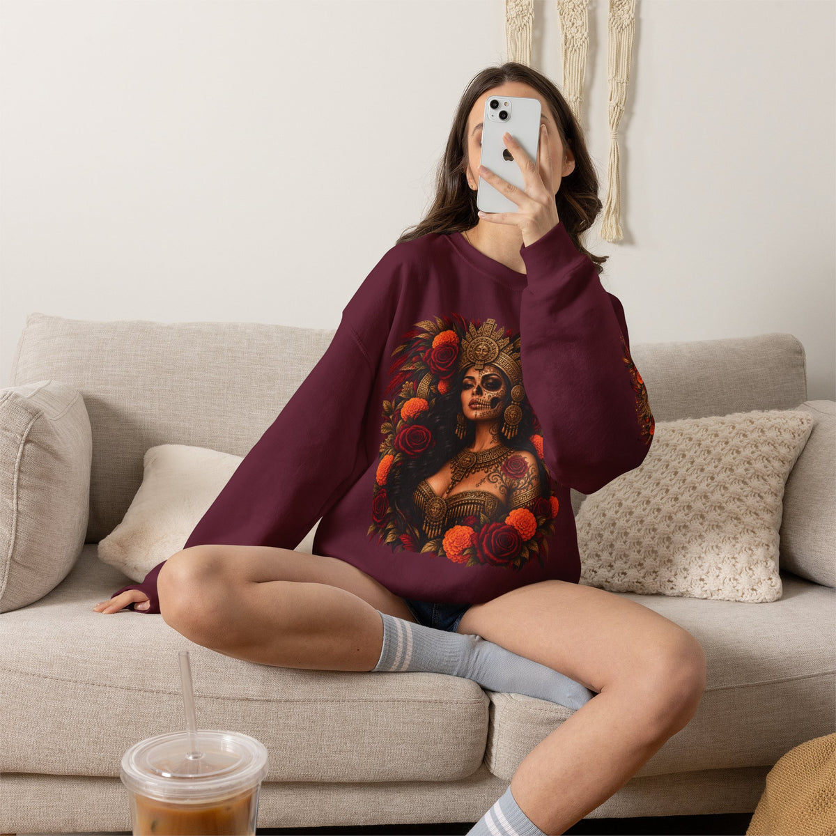 Reina Azteca: Entre Rosas y Cempasúchil | Unisex Heavy Blend™ Crewneck Sweatshirt