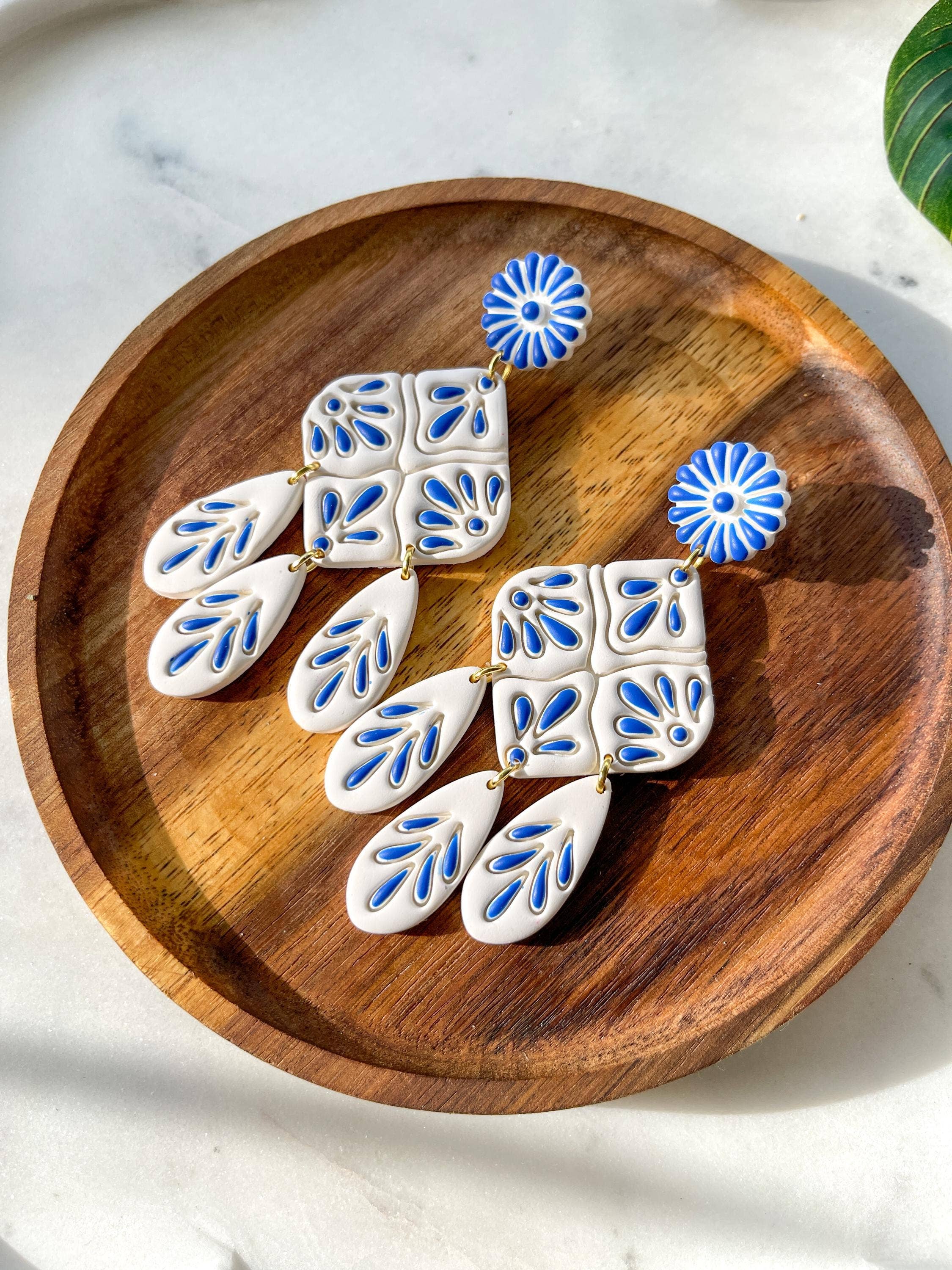Raíces Artesanales Statement Earrings