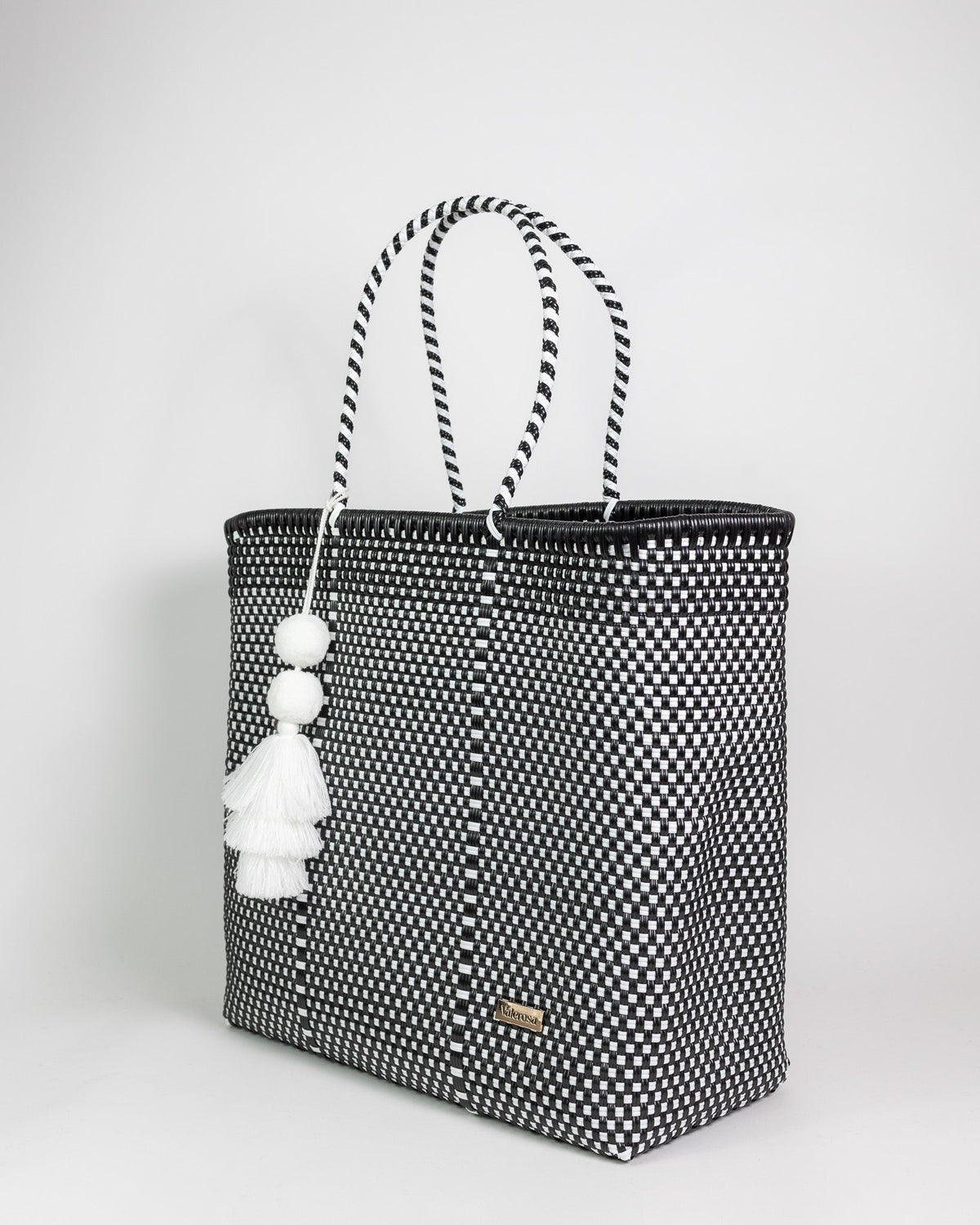 Black and White Checkered Jumbo