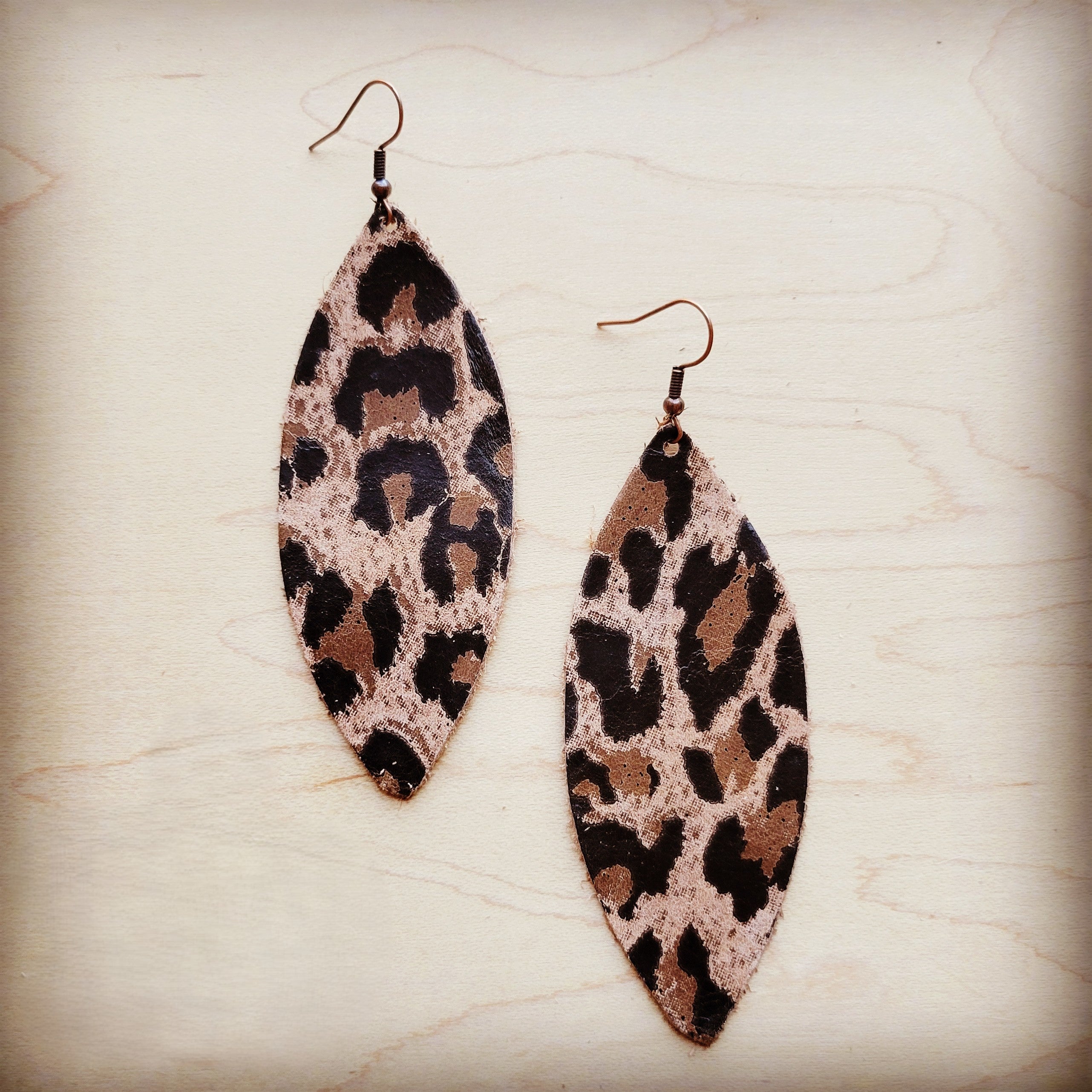 **Narrow Leather Oval Earrings-Suede Leopard 210f