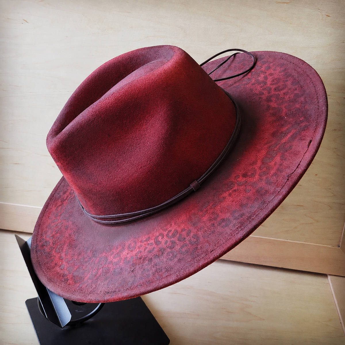 Hand-Painted Leopard Boho Western Cowgirl Hat & Band-Red 987k