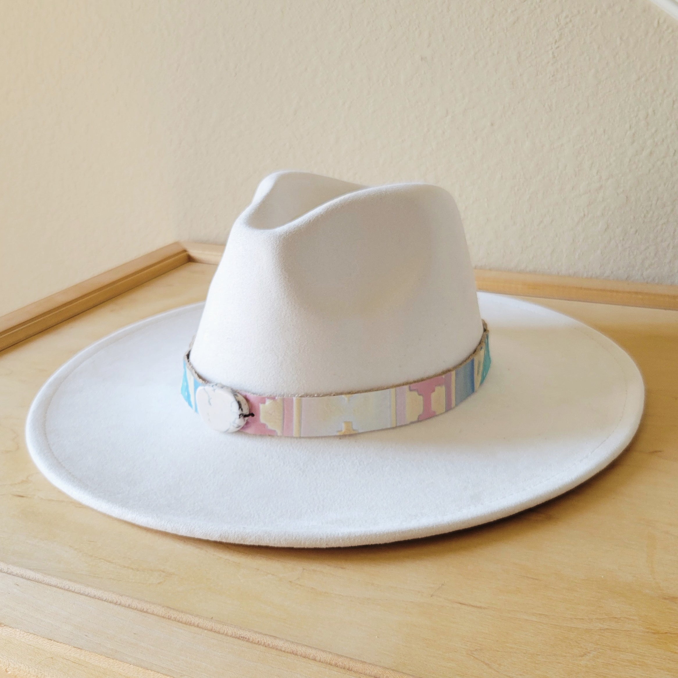 **Pastel Navajo Embossed Leather Hat Band w/ Turquoise Slab 950p