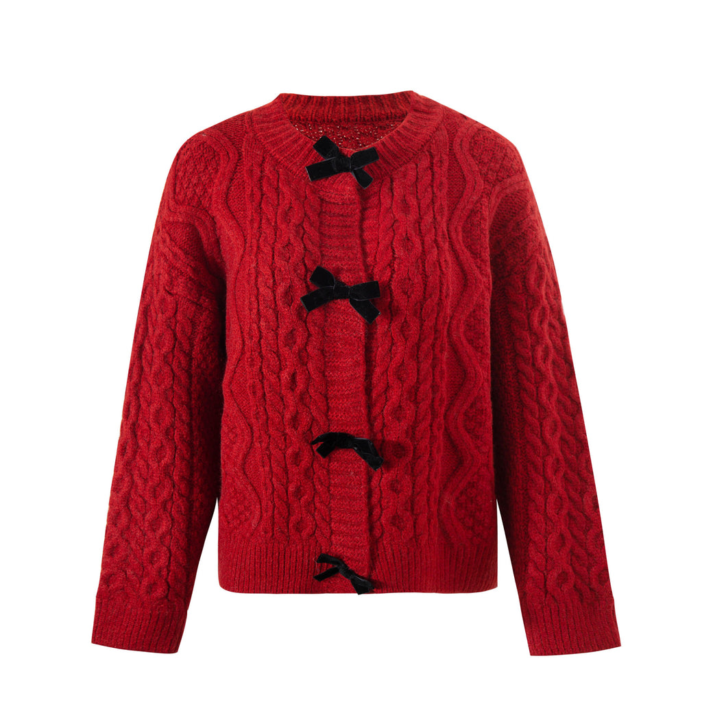 Round neck long sleeved sweater