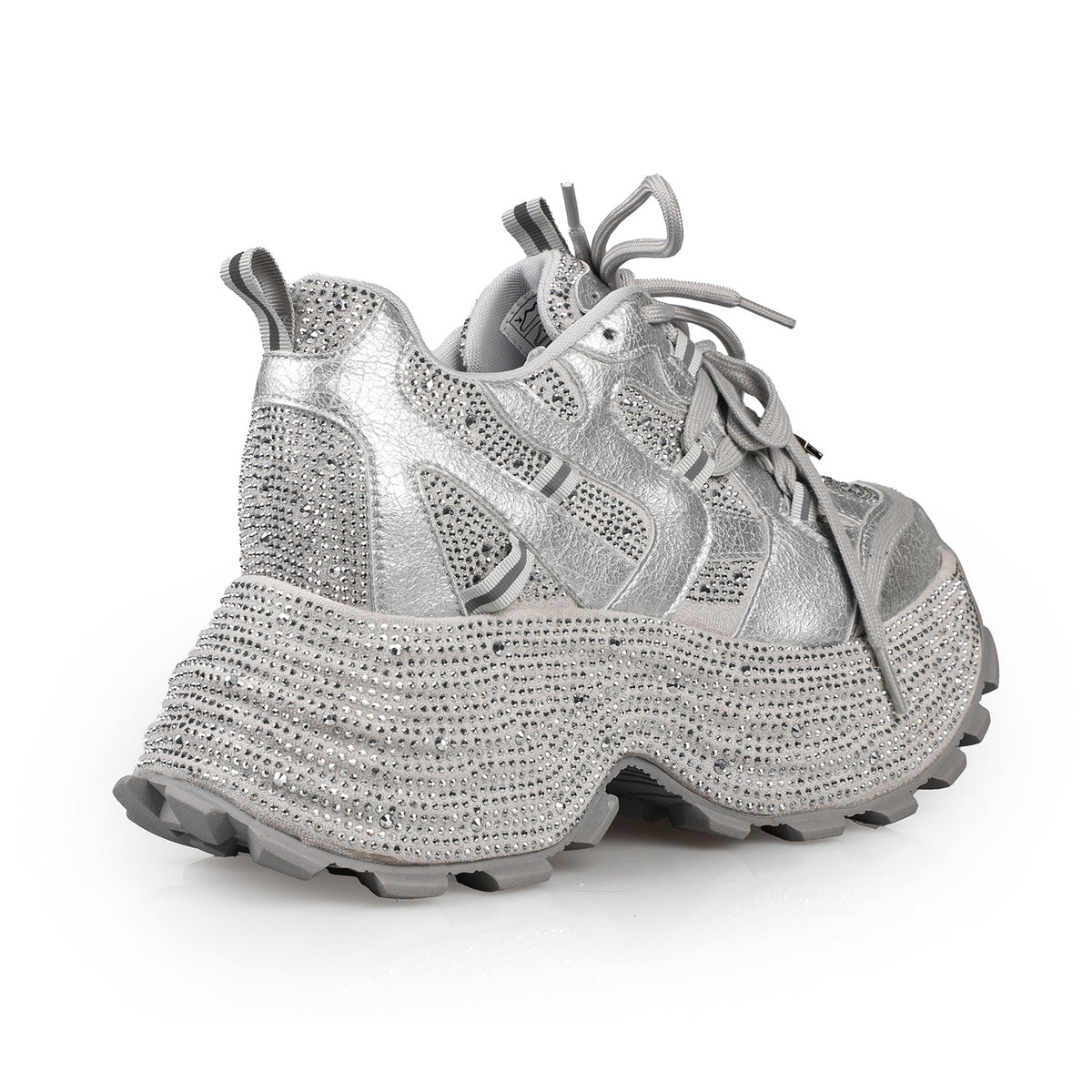 Walnut 01- Silver