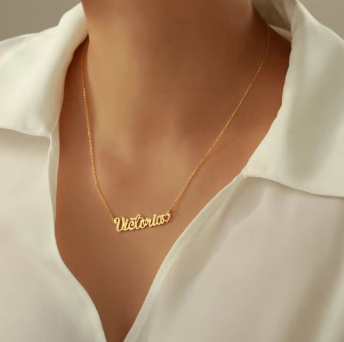 Queen necklace