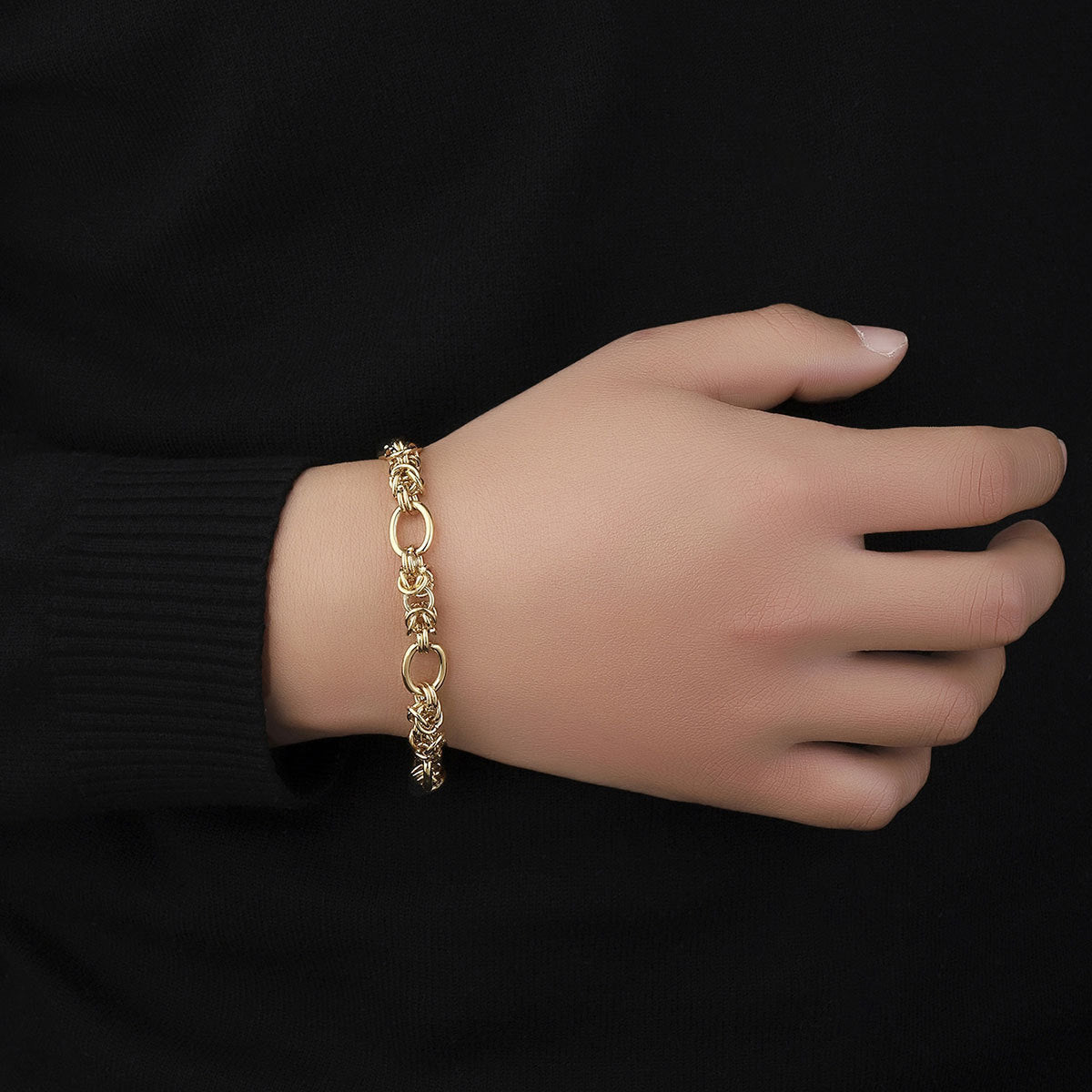 Queen Bracelet