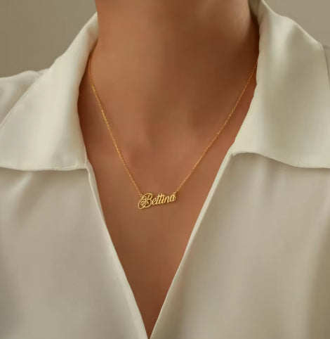Queen necklace