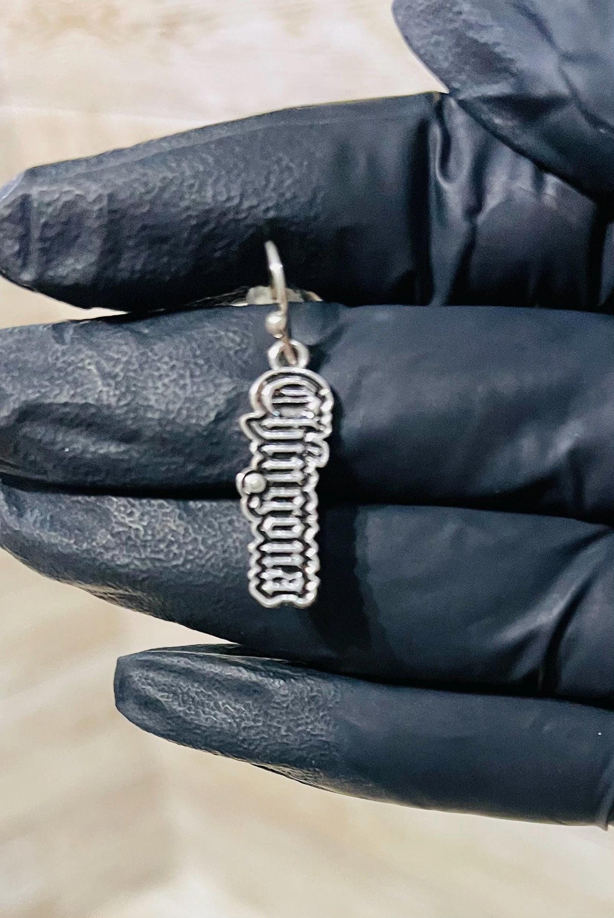 Chingona Necklace & Earrings Set