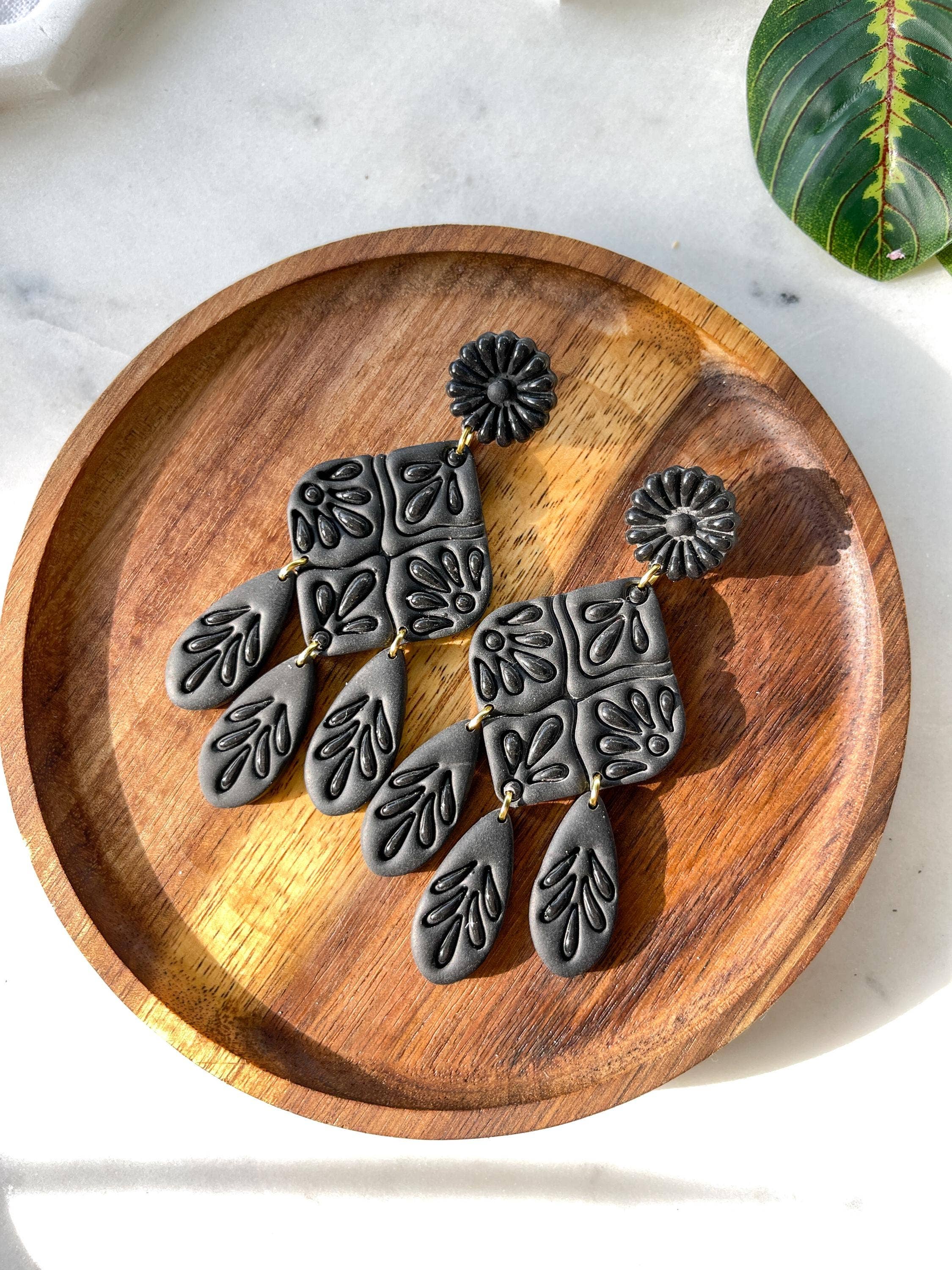 Raíces Artesanales Statement Earrings