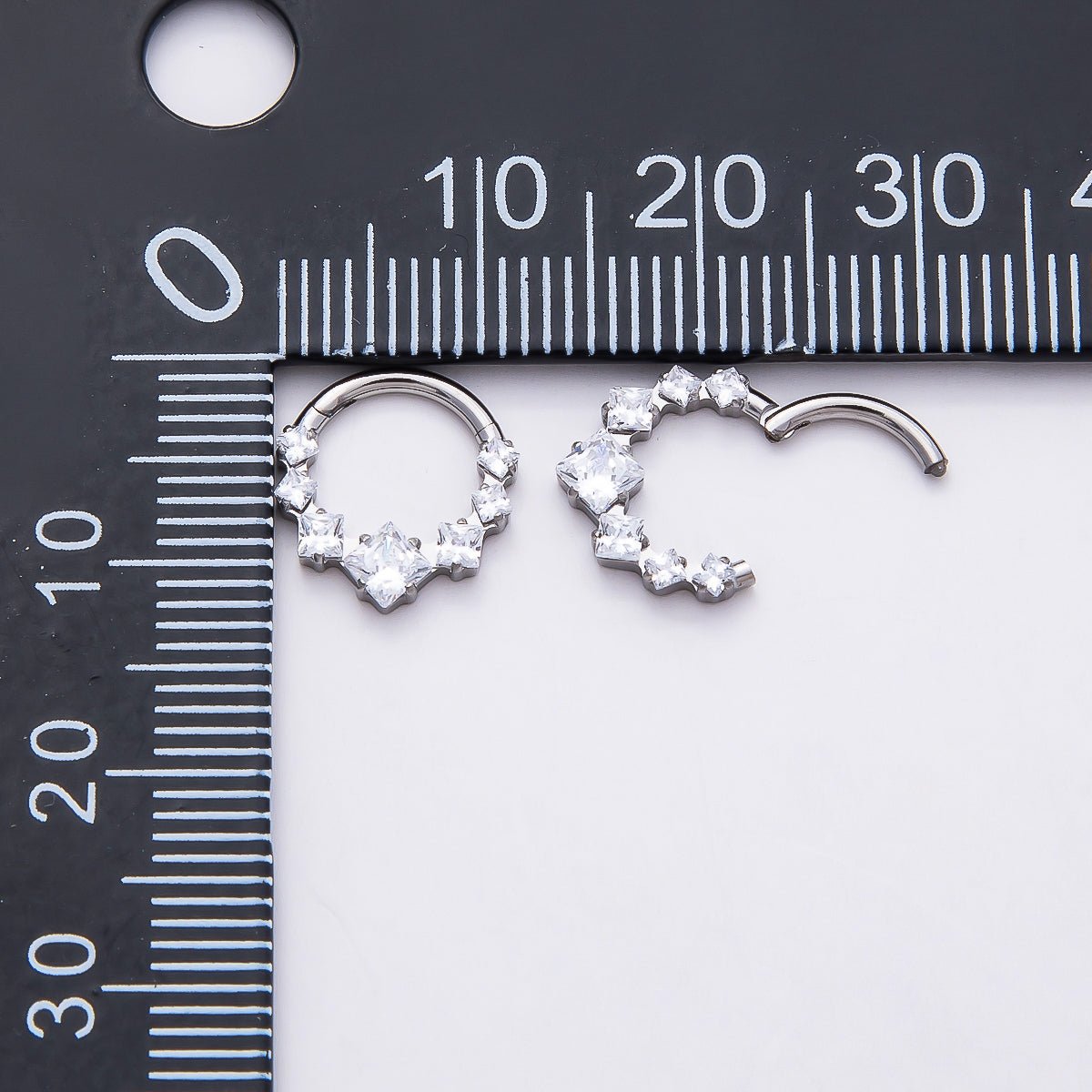 Titanium 11mm Clear Square CZ Cluster Gradient Single Septum Cartilage Piercing Clicker in Gold & Silver | BJ-00033 BJ-00034