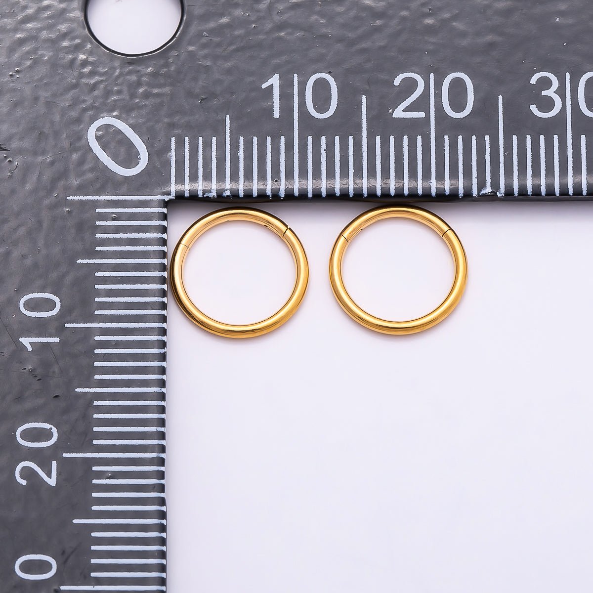 Titanium 10mm Minimalist Round Single Septum Cartilage Piercing Clicker | Findings-00325